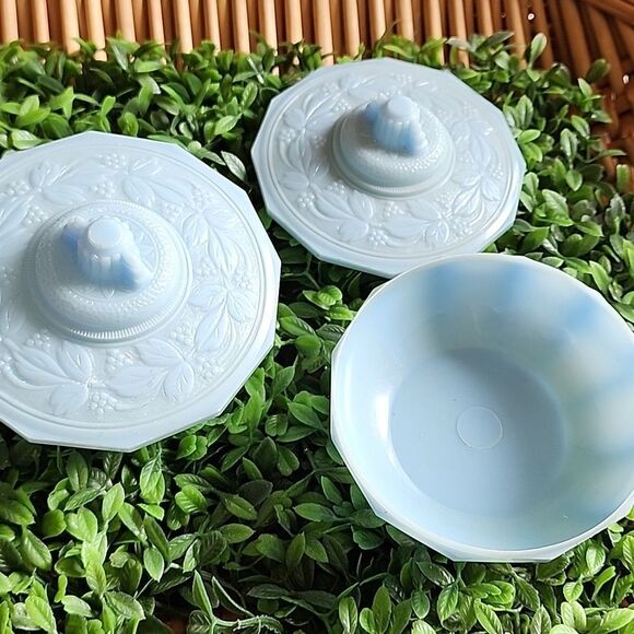 2 Vintage 1950's Blue Powder Celluloid Boxes With Decorative Lids Coquette Bride - Picture 9 of 9